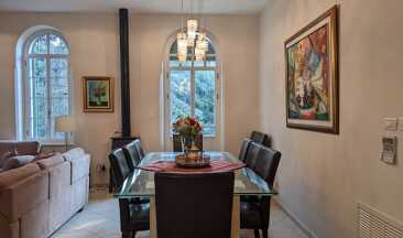 Beautiful Historic Home in Center of German Colony